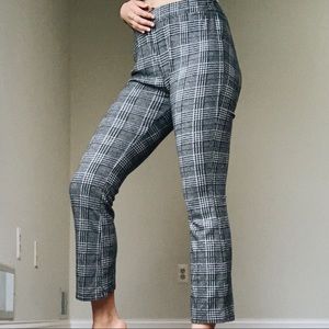 *3/$20* Urban Outfitters Casey Cropped Flare Pant